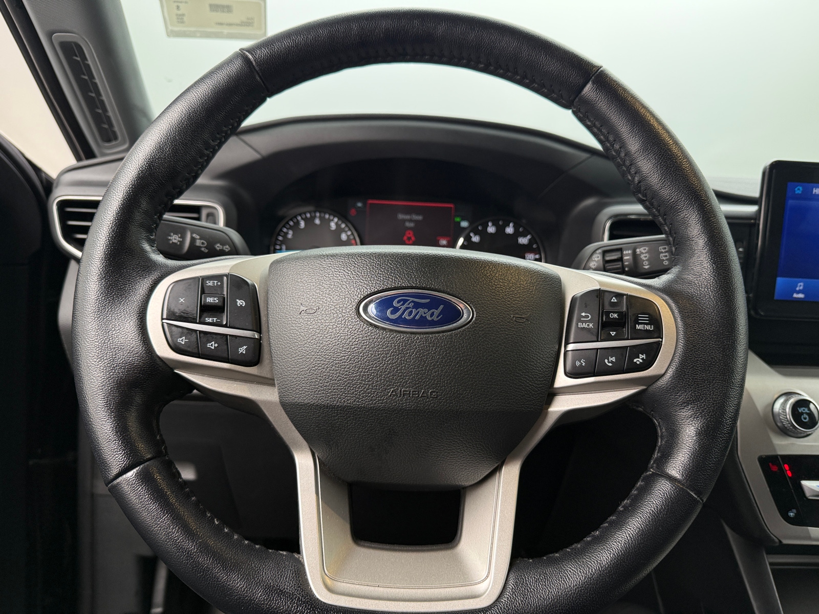 Thumbnail: 2022 Ford Explorer - 4