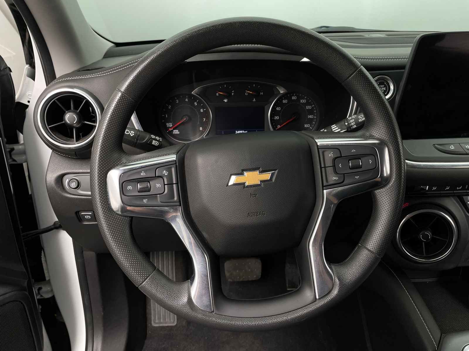 Thumbnail: 2023 Chevrolet Blazer - 5