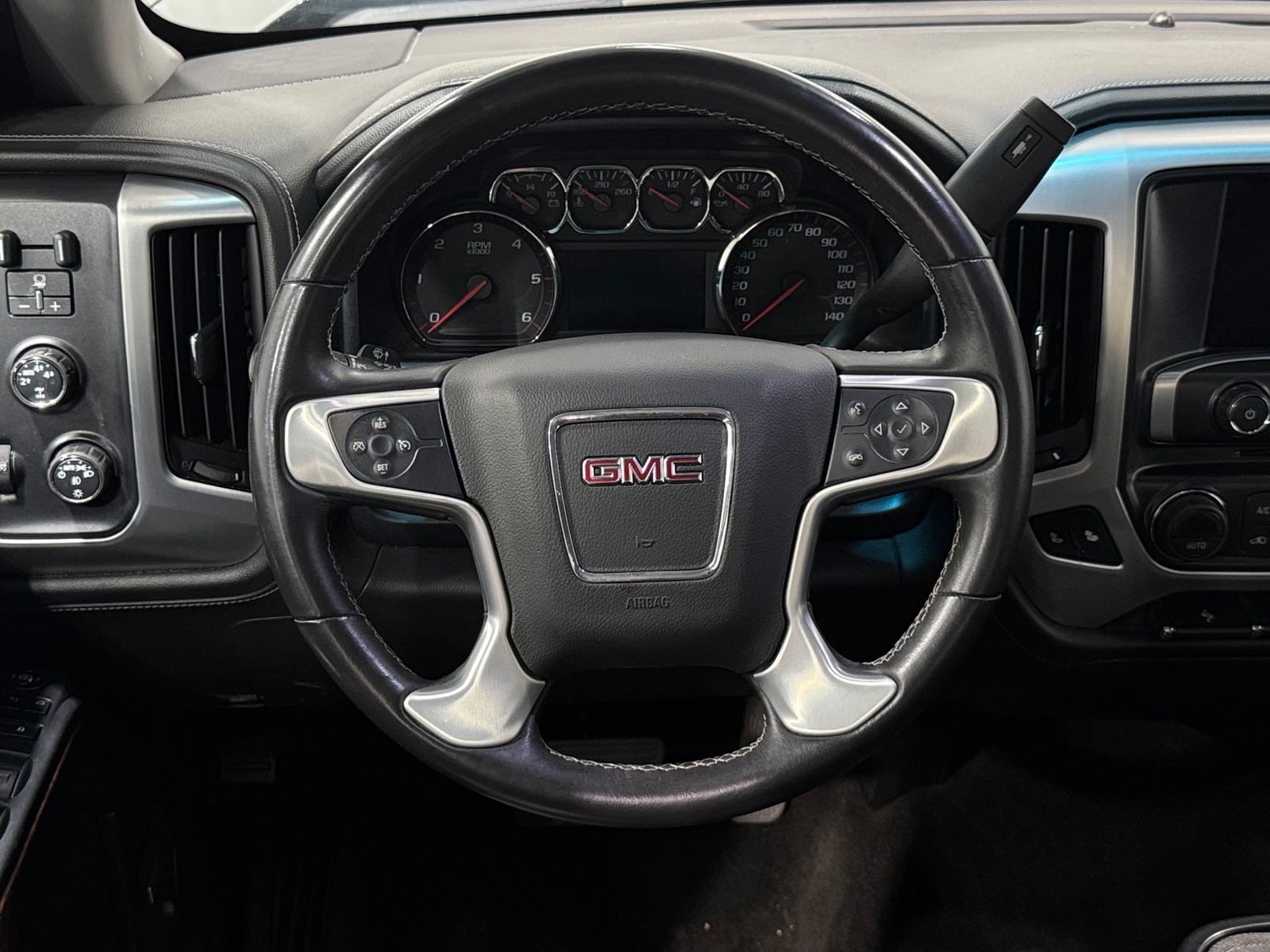 Thumbnail: 2015 GMC Sierra 1500 - 4