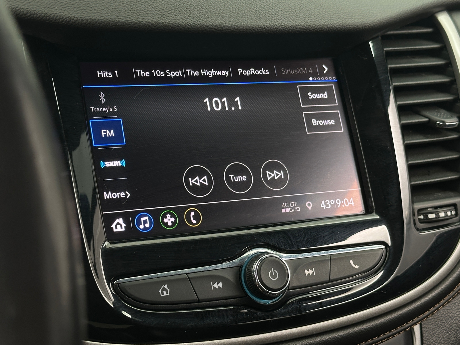 Thumbnail: 2020 Chevrolet Trax - 4