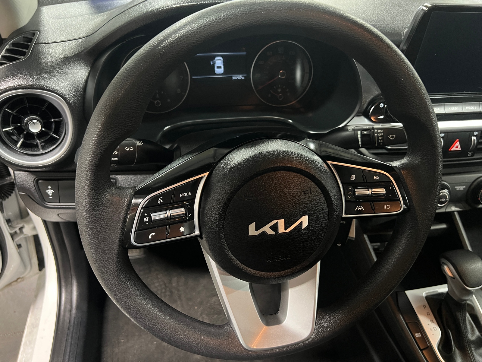 Thumbnail: 2023 Kia Forte - 5