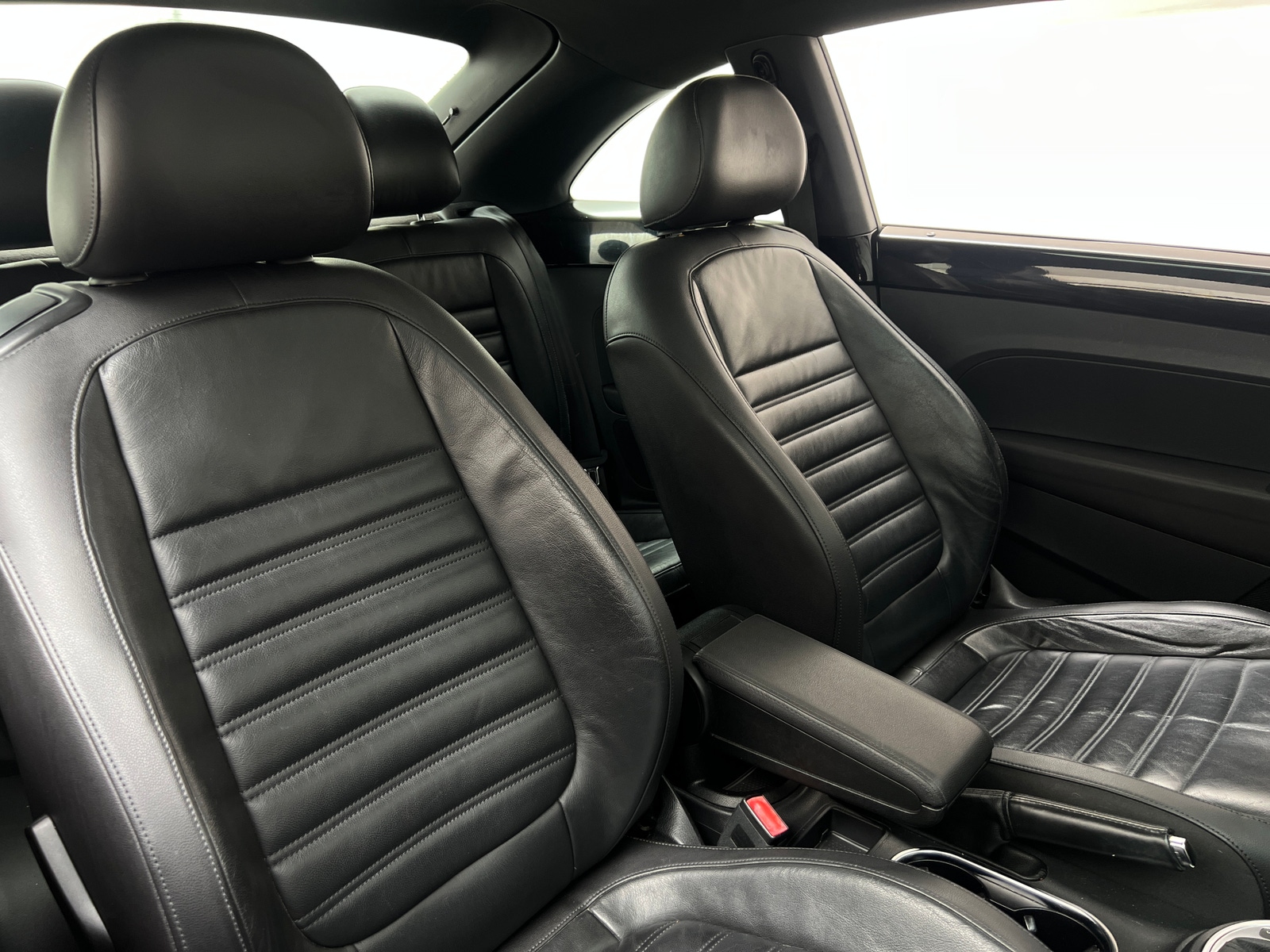 Thumbnail: 2012 Volkswagen Beetle - 2