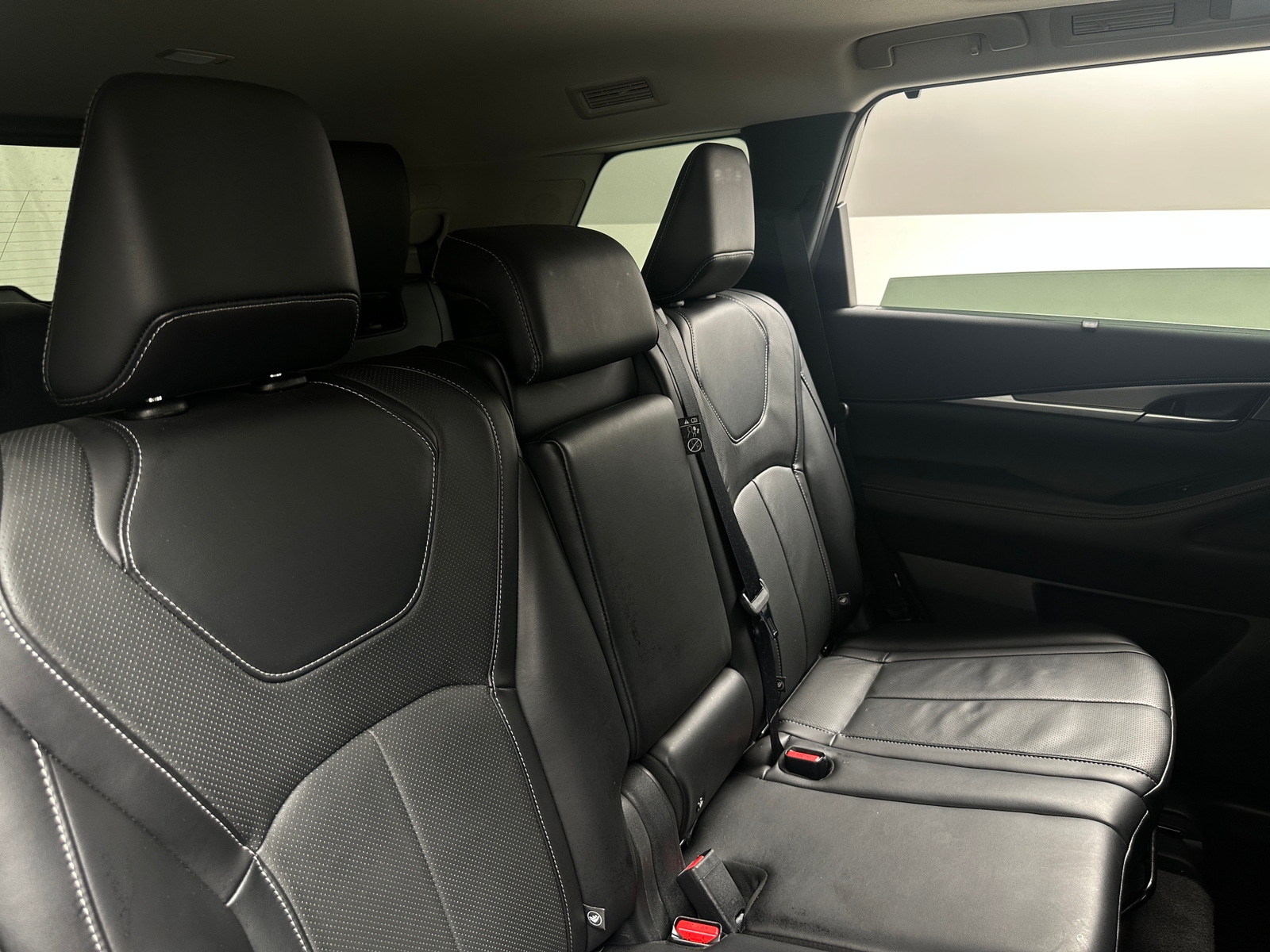 Thumbnail: 2023 INFINITI QX60 - 5