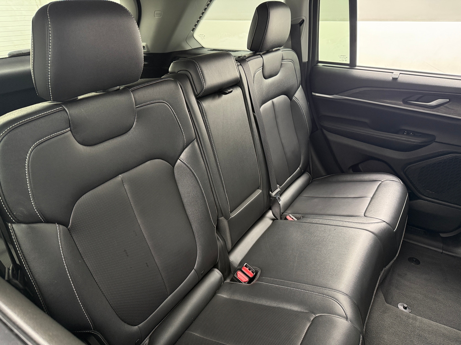 Thumbnail: 2023 Jeep Grand Cherokee - 6