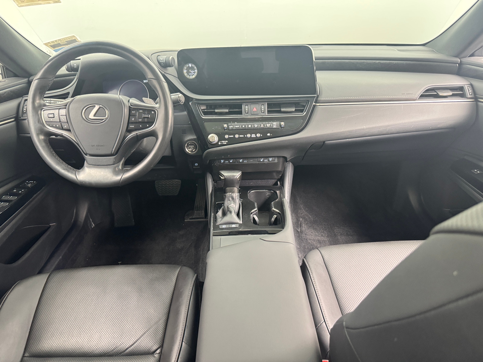 Thumbnail: 2023 Lexus ES - 2