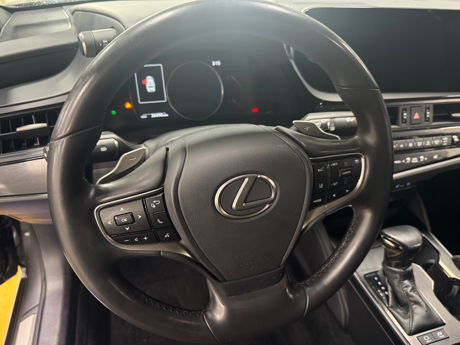 Thumbnail: 2023 Lexus ES - 4