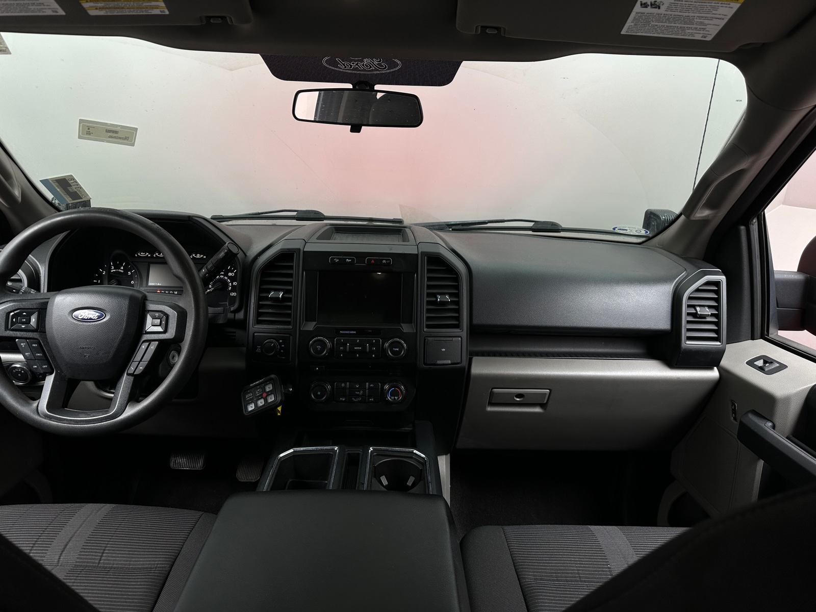 Thumbnail: 2018 Ford Econoline - 3