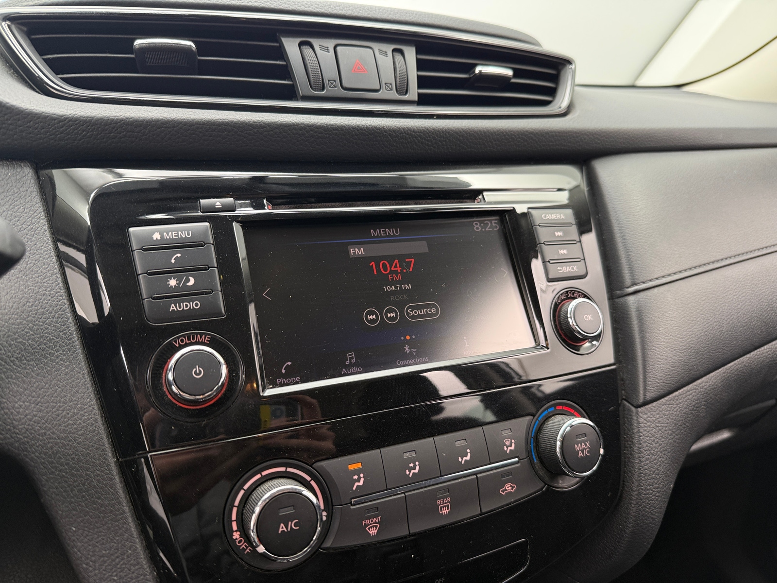 Thumbnail: 2018 Nissan Rogue - 4