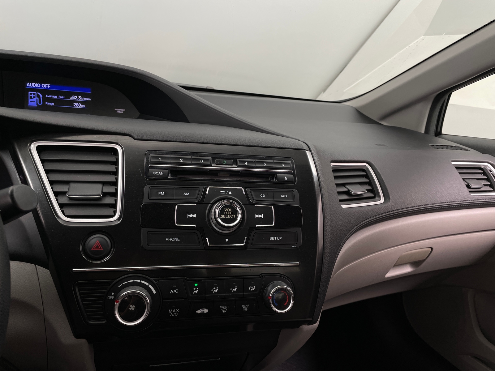 Thumbnail: 2013 Honda Civic - 4