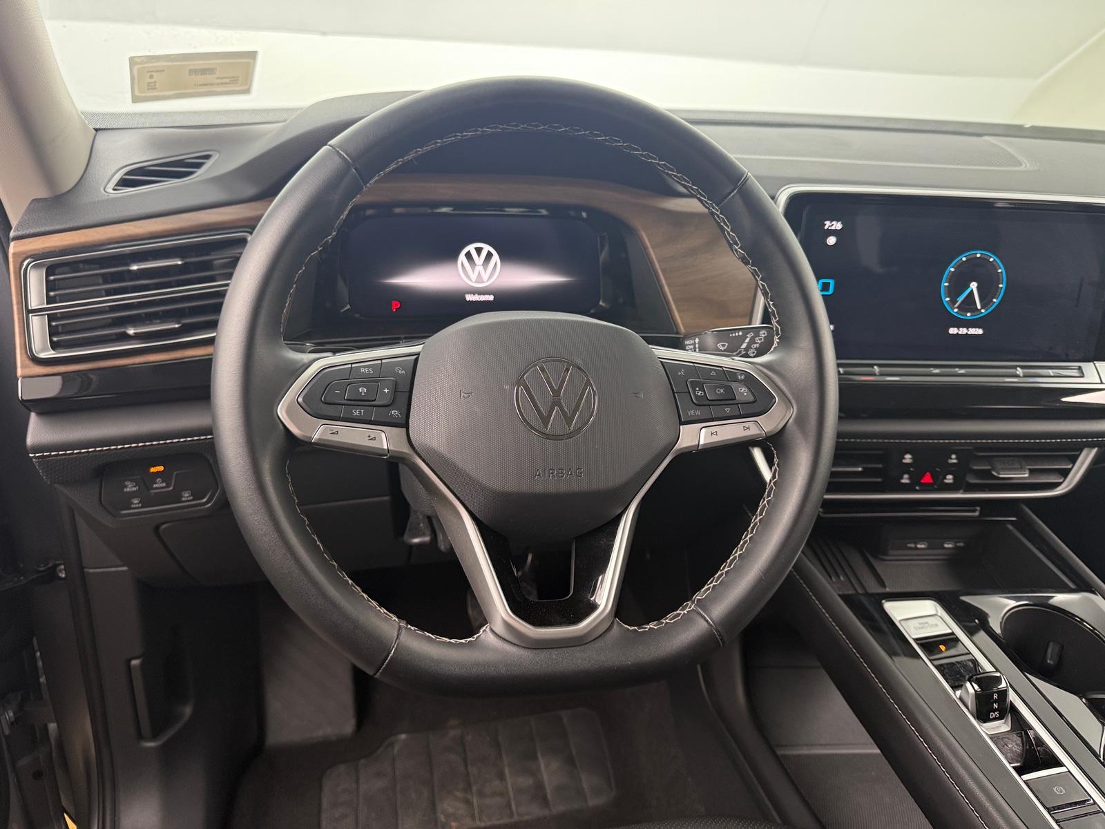 Thumbnail: 2025 Volkswagen Atlas - 4