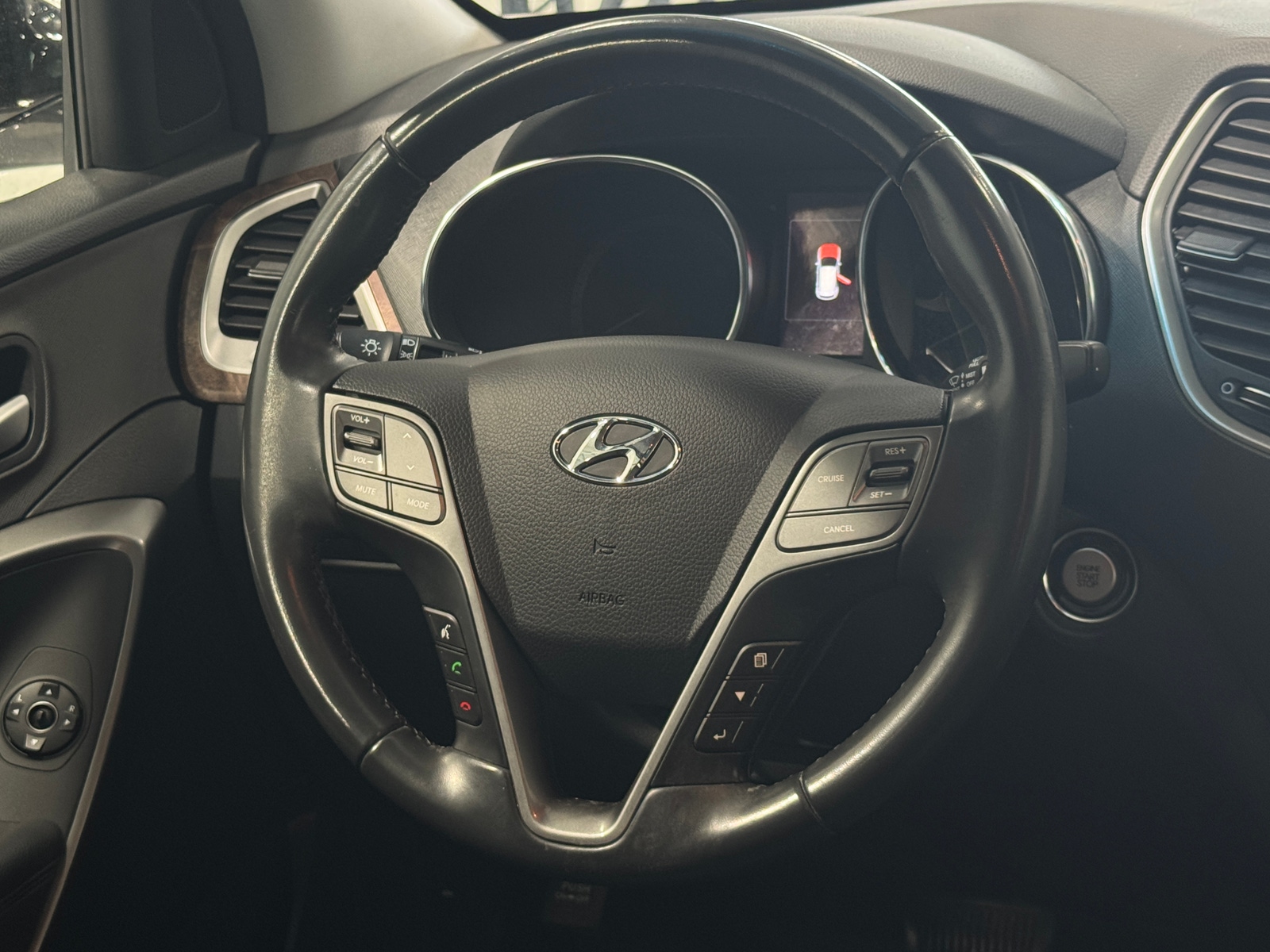 Thumbnail: 2017 Hyundai Santa Fe - 4