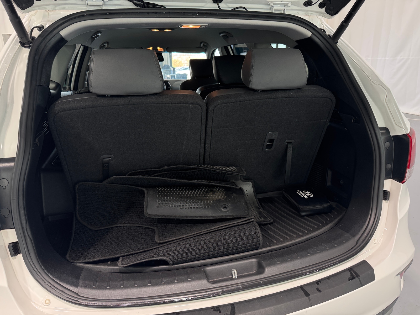 Thumbnail: 2017 Hyundai Santa Fe - 6