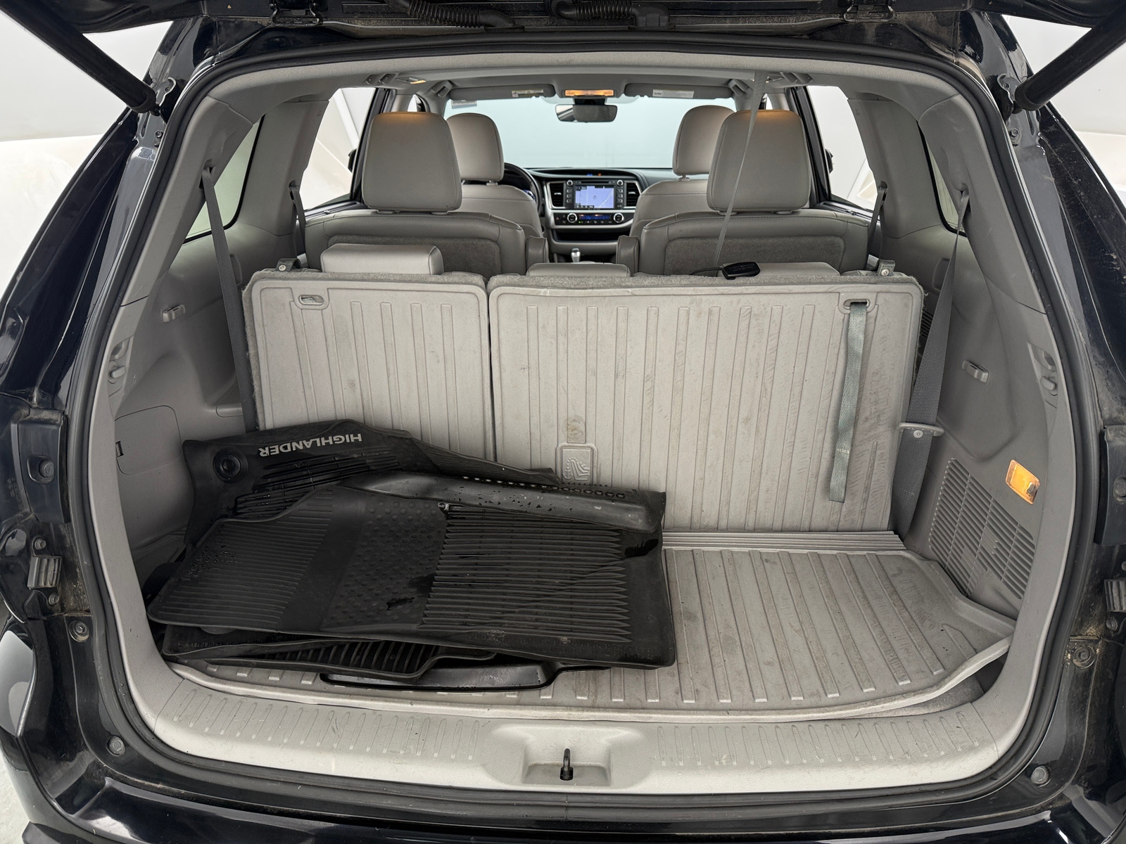 Thumbnail: 2019 Toyota Highlander - 6