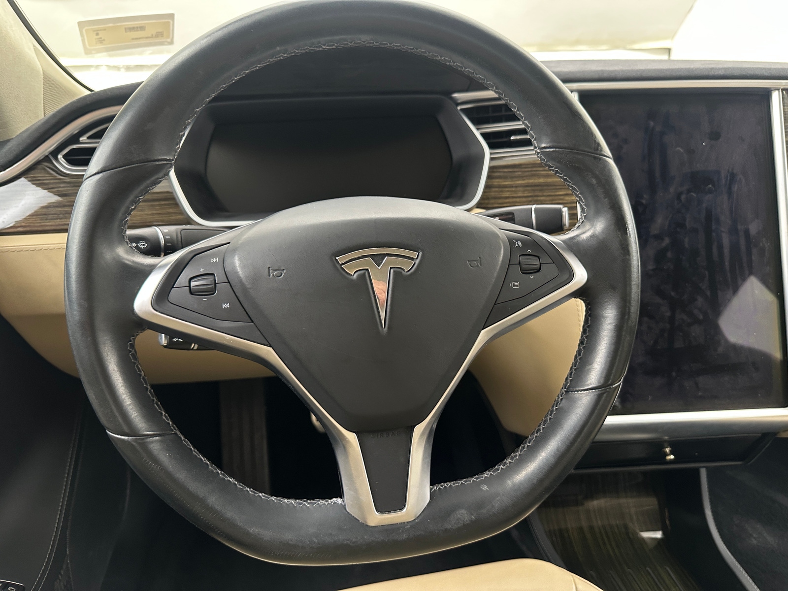 Thumbnail: 2014 Tesla Model S - 4