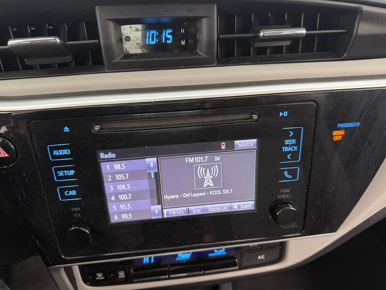 Thumbnail: 2019 Toyota Corolla - 4