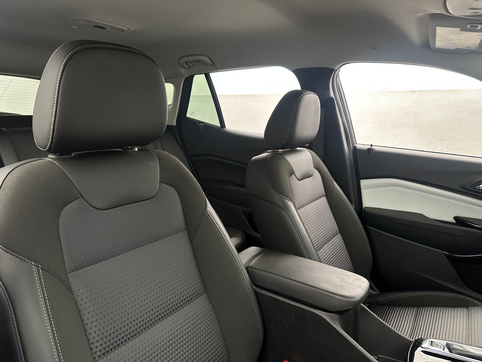 Thumbnail: 2025 Chevrolet Trax - 2