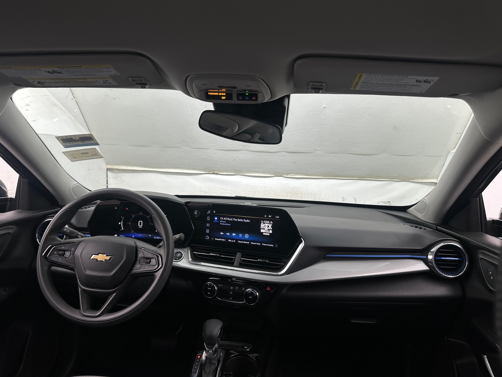 Thumbnail: 2025 Chevrolet Trax - 3