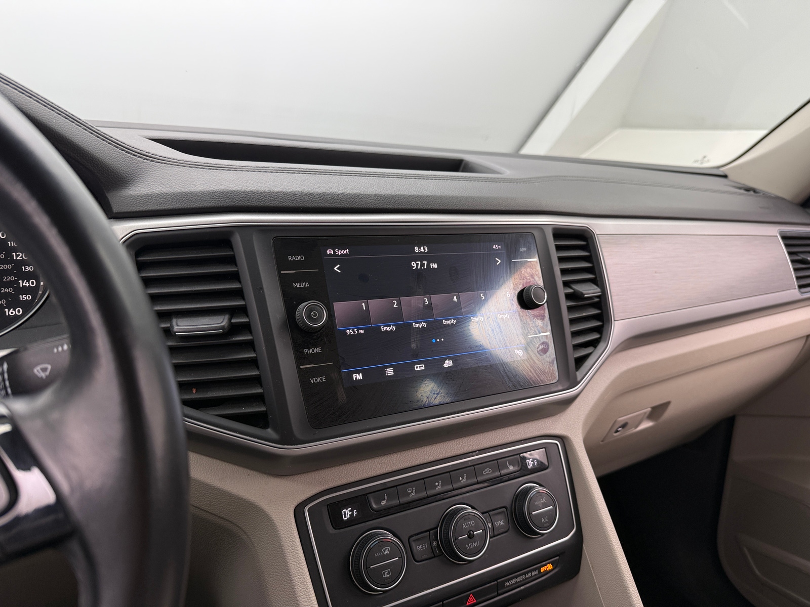 Thumbnail: 2019 Volkswagen Atlas - 3