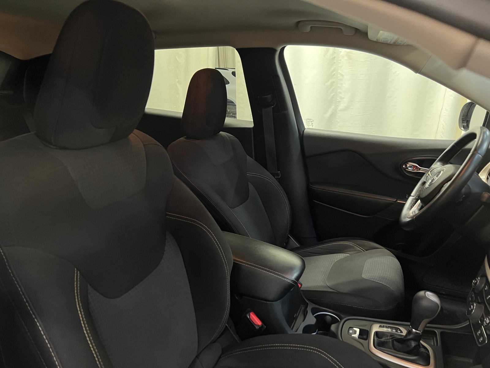 Thumbnail: 2016 Jeep Cherokee - 2