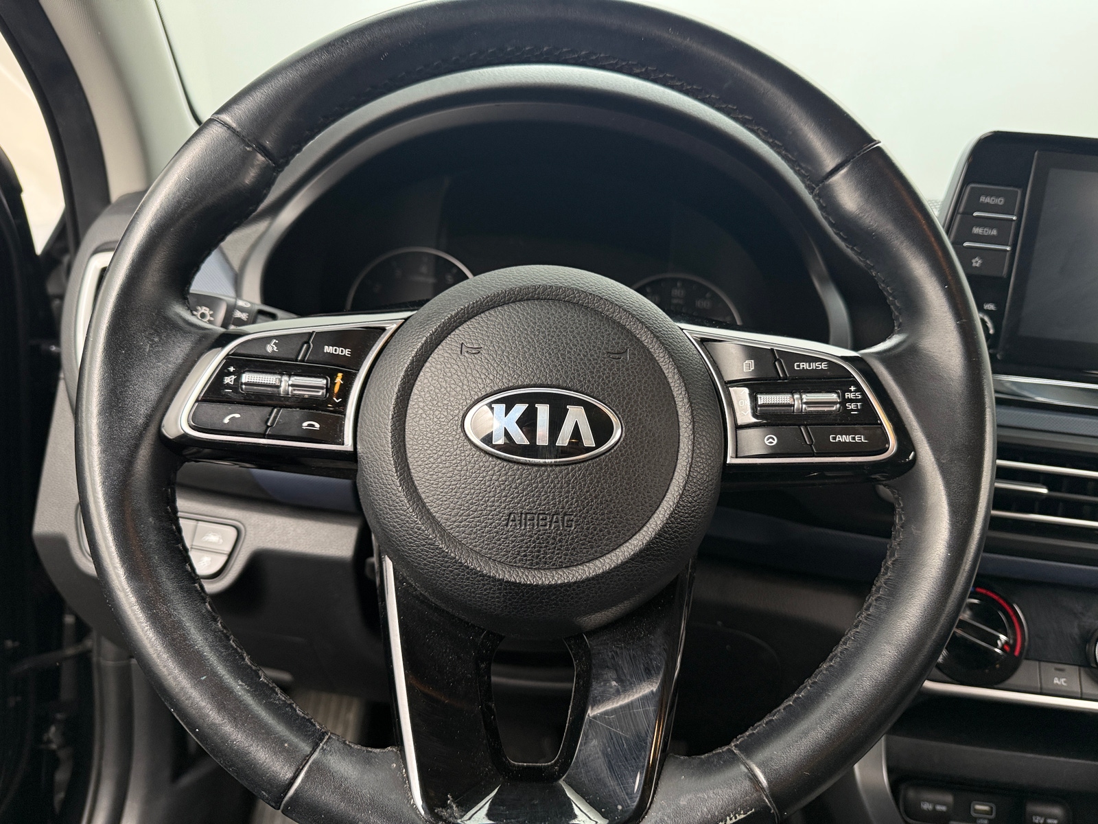 Thumbnail: 2021 Kia Seltos - 4