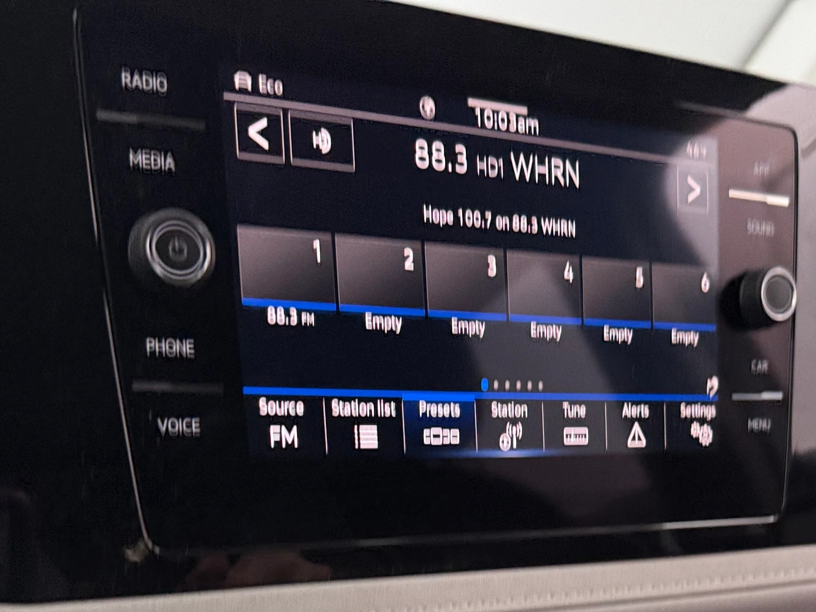 Thumbnail: 2025 Volkswagen Taos - 3