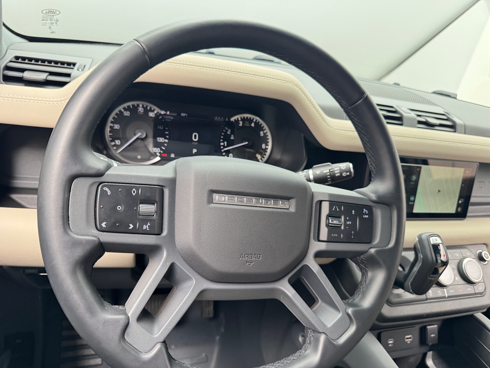 Thumbnail: 2023 Land Rover Defender - 4