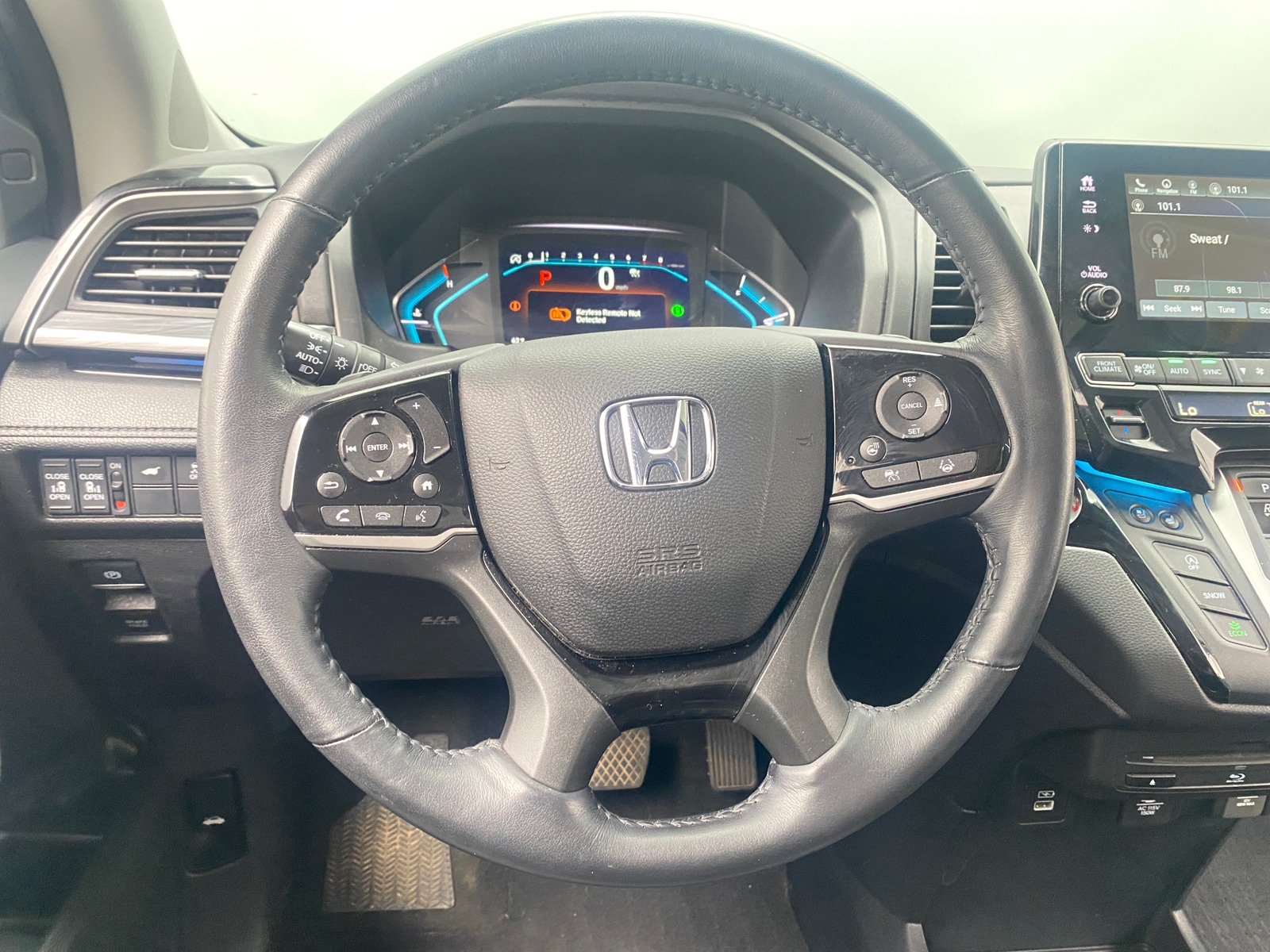 Thumbnail: 2023 Honda Odyssey - 4