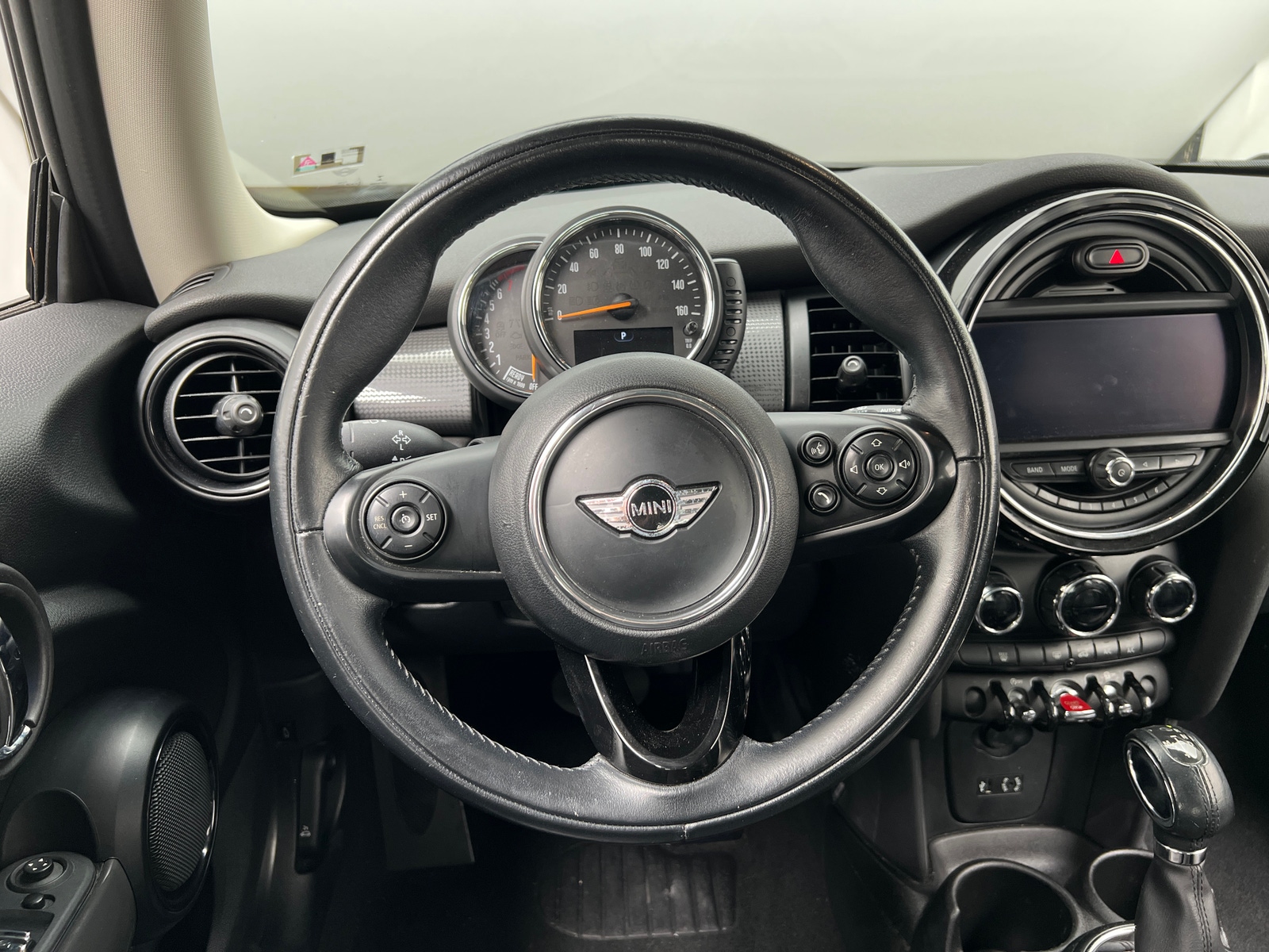 Thumbnail: 2016 MINI Cooper Hardtop - 4