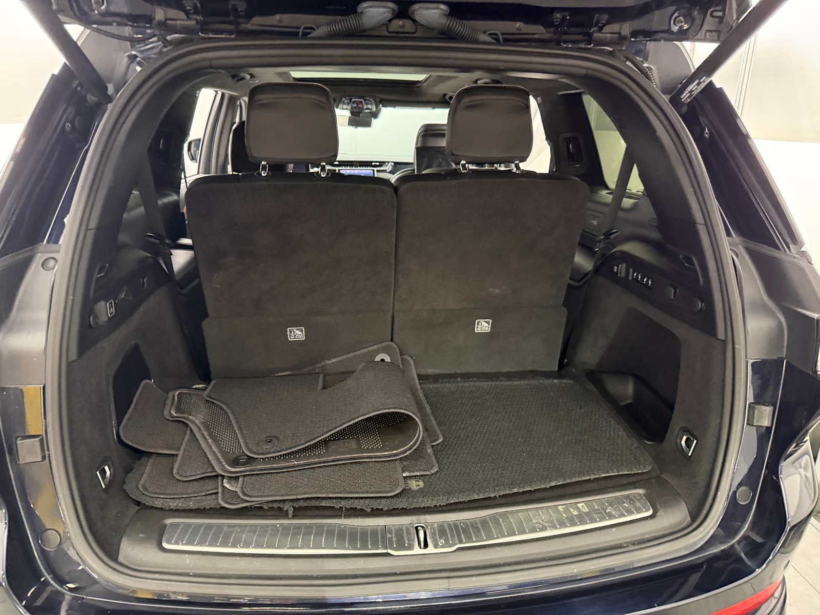 Thumbnail: 2023 Jeep Grand Cherokee L - 6