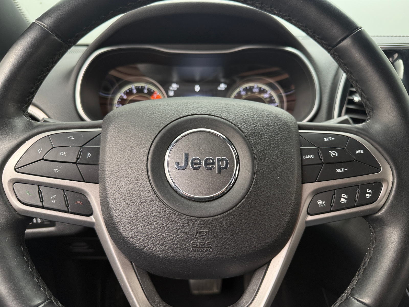 Thumbnail: 2019 Jeep Cherokee - 4
