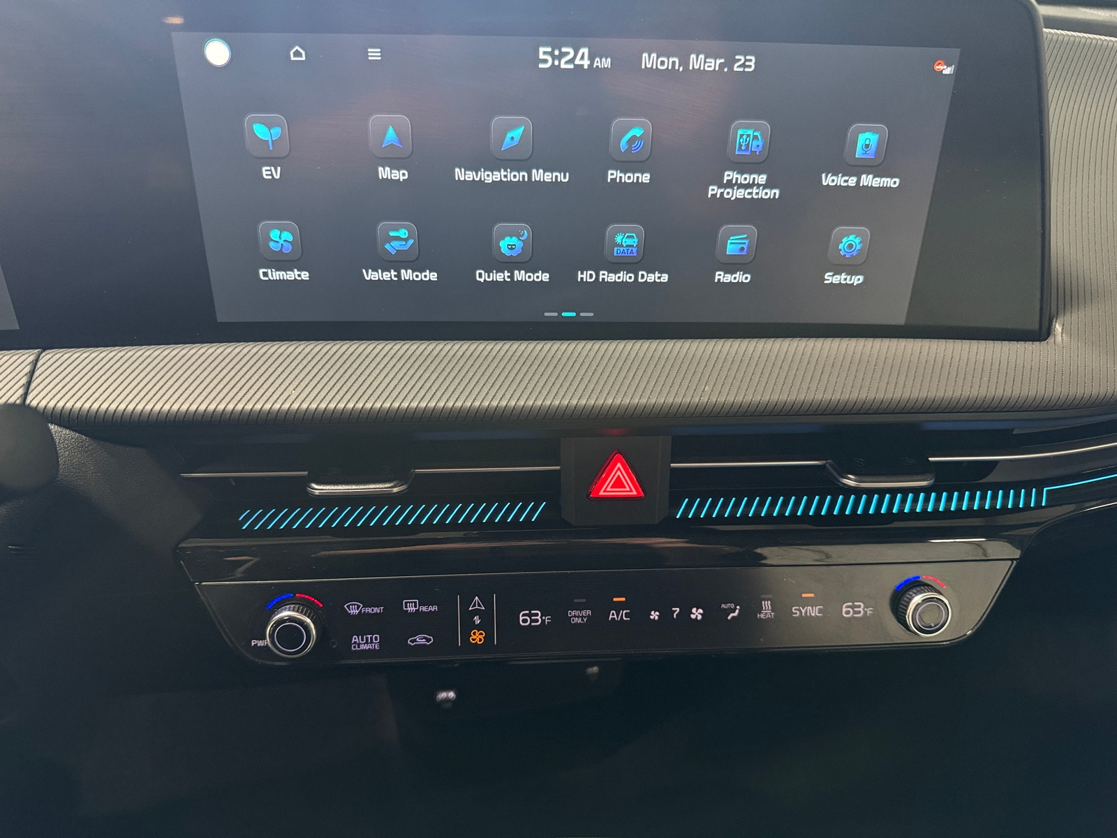 Thumbnail: 2023 Kia EV6 - 3