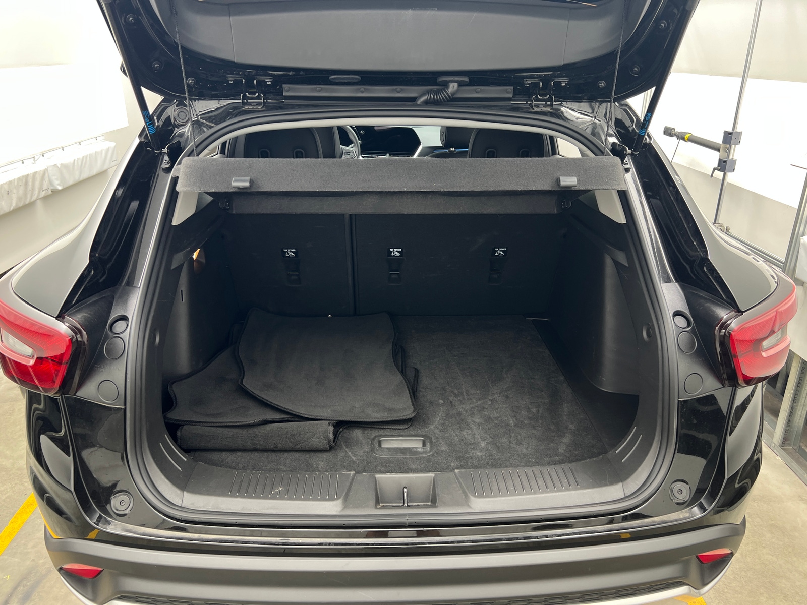 Thumbnail: 2025 Chevrolet Trax - 7