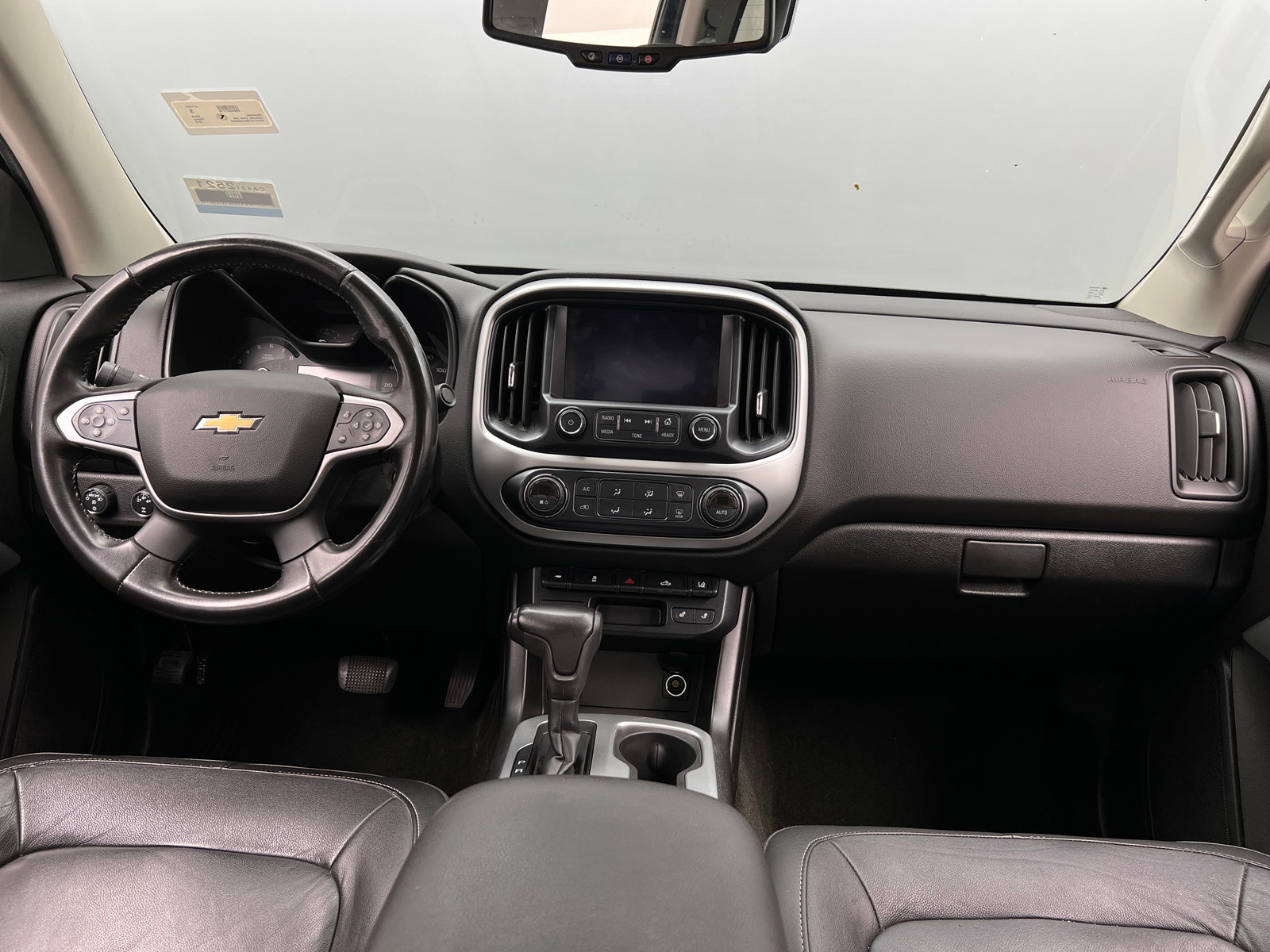 Thumbnail: 2016 Chevrolet Colorado - 3