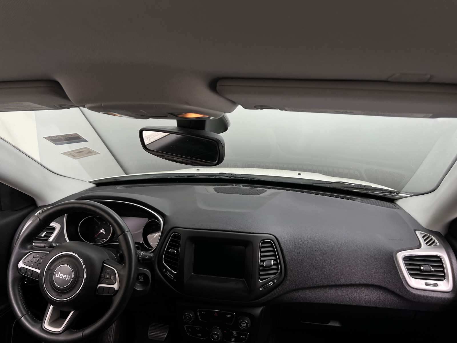 Thumbnail: 2018 Jeep Compass - 3