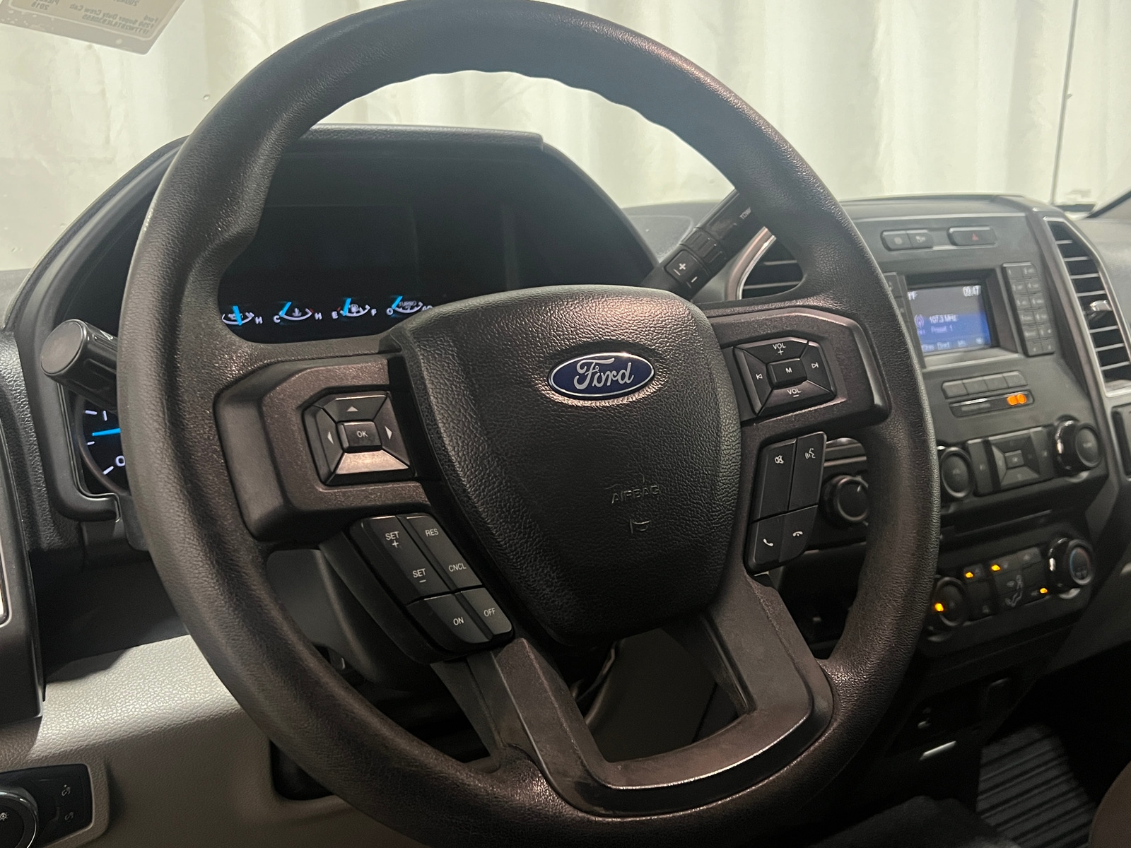 Thumbnail: 2018 Ford Econoline - 5