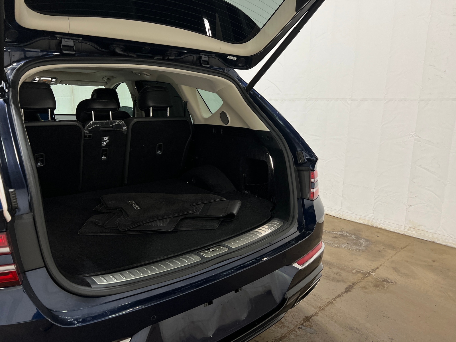 Thumbnail: 2021 Genesis GV80 - 6