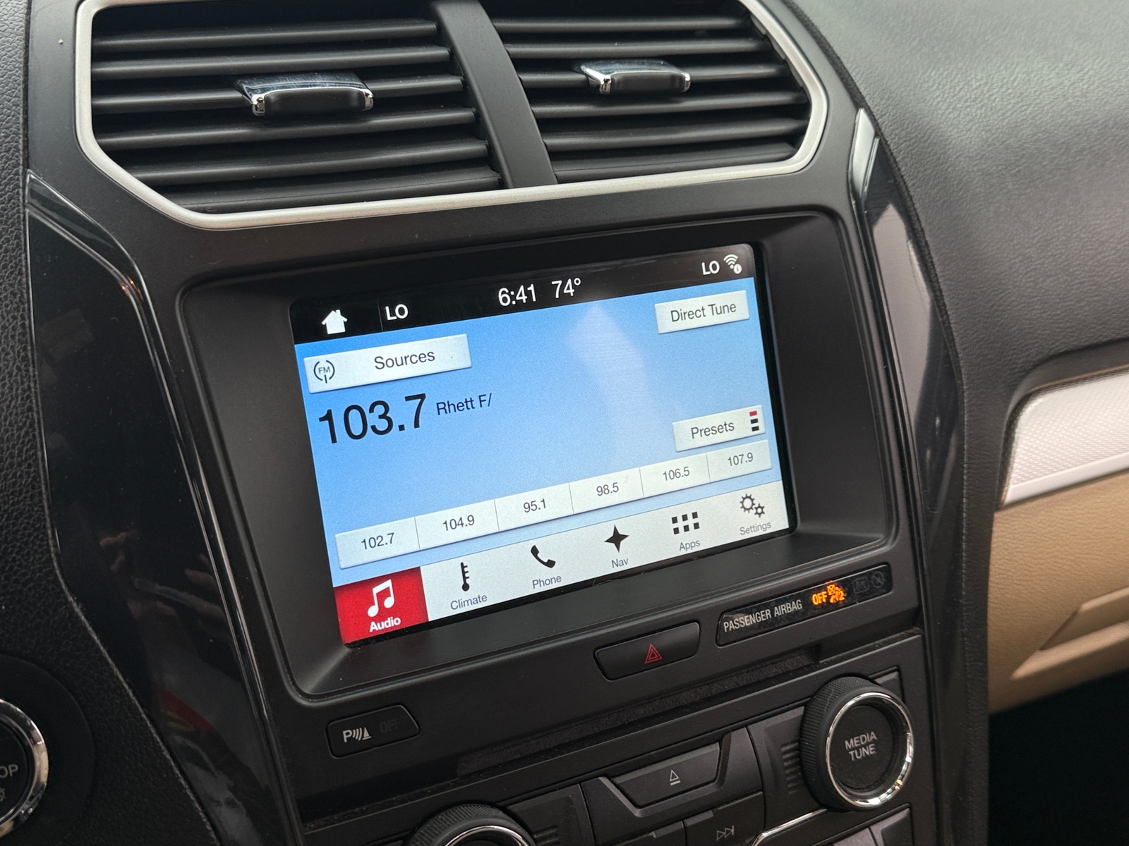 Thumbnail: 2017 Ford Explorer - 3