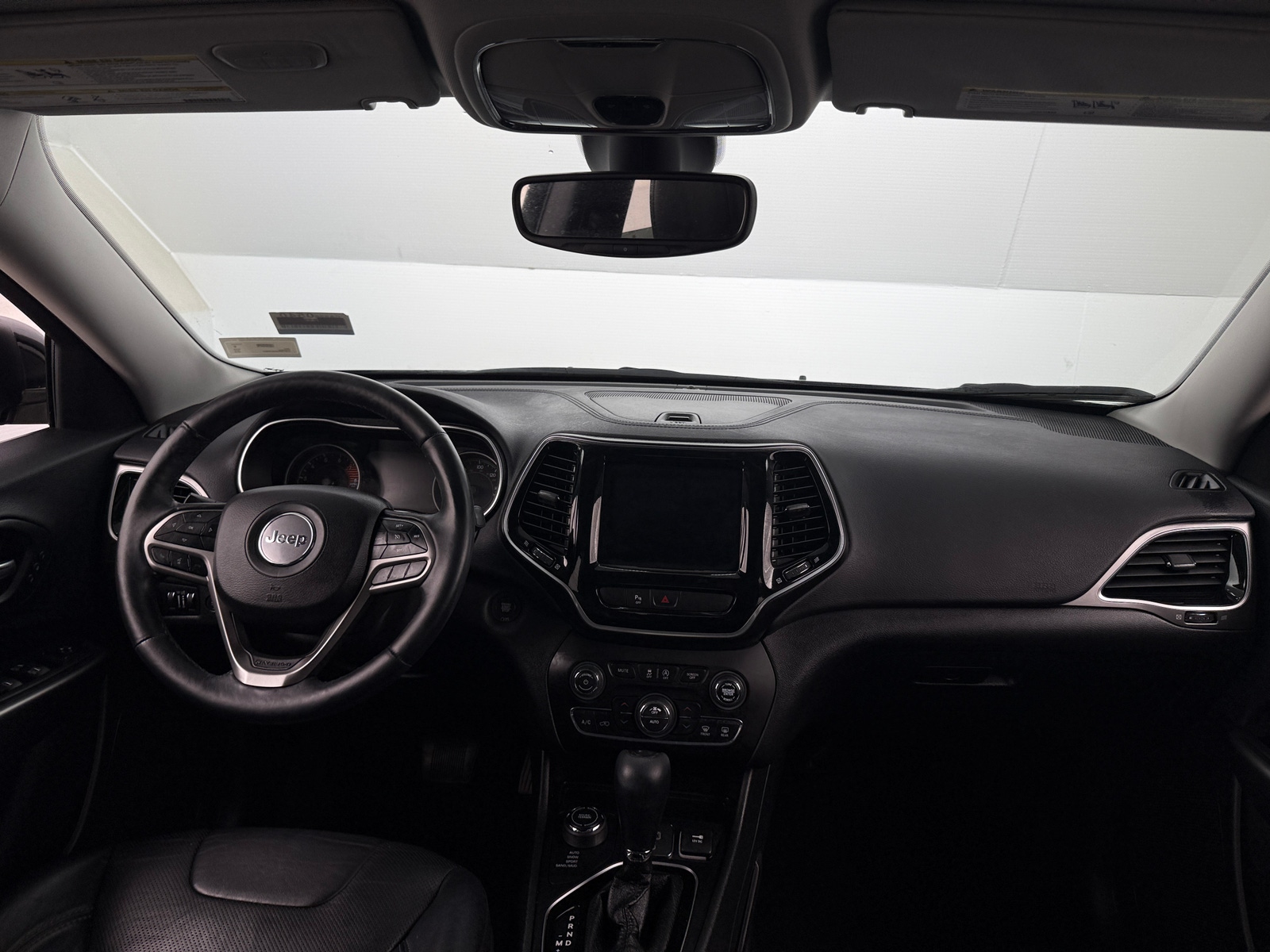 Thumbnail: 2019 Jeep Cherokee - 2