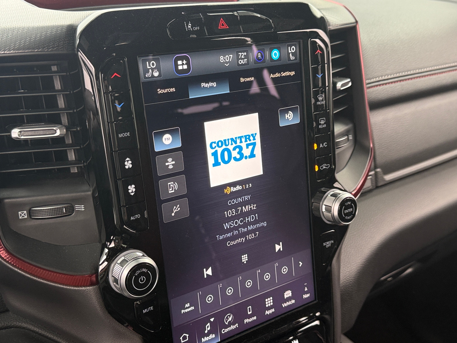 Thumbnail: 2025 RAM 1500 - 3