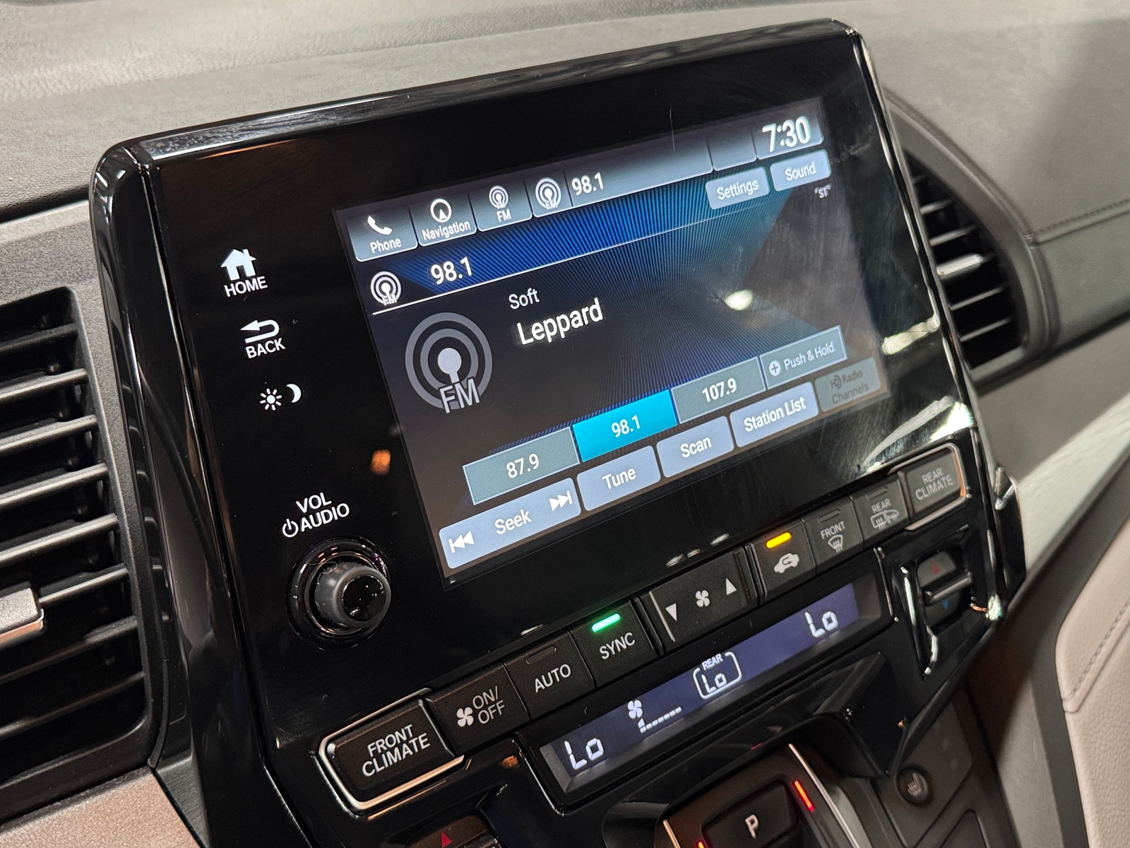 Thumbnail: 2019 Honda Odyssey - 3