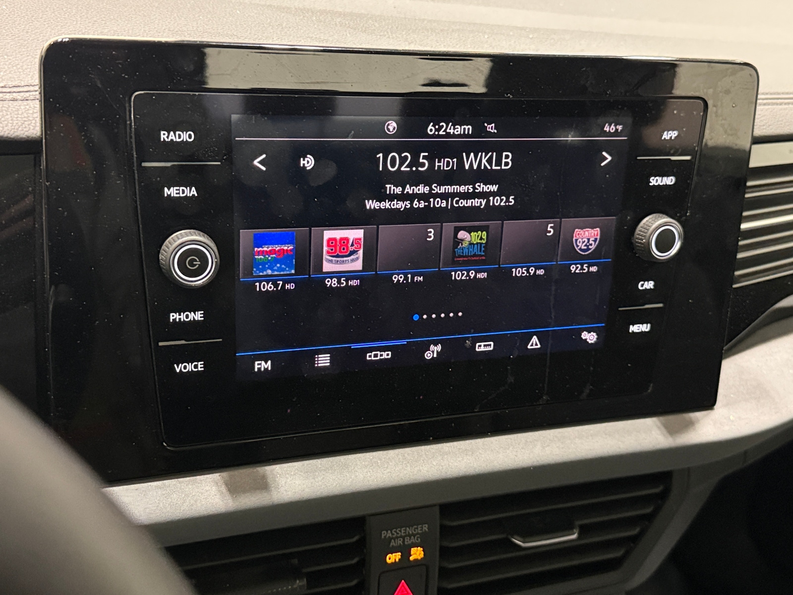 Thumbnail: 2025 Volkswagen Jetta - 3