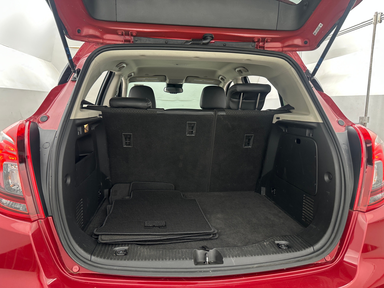 Thumbnail: 2018 Buick Encore - 6