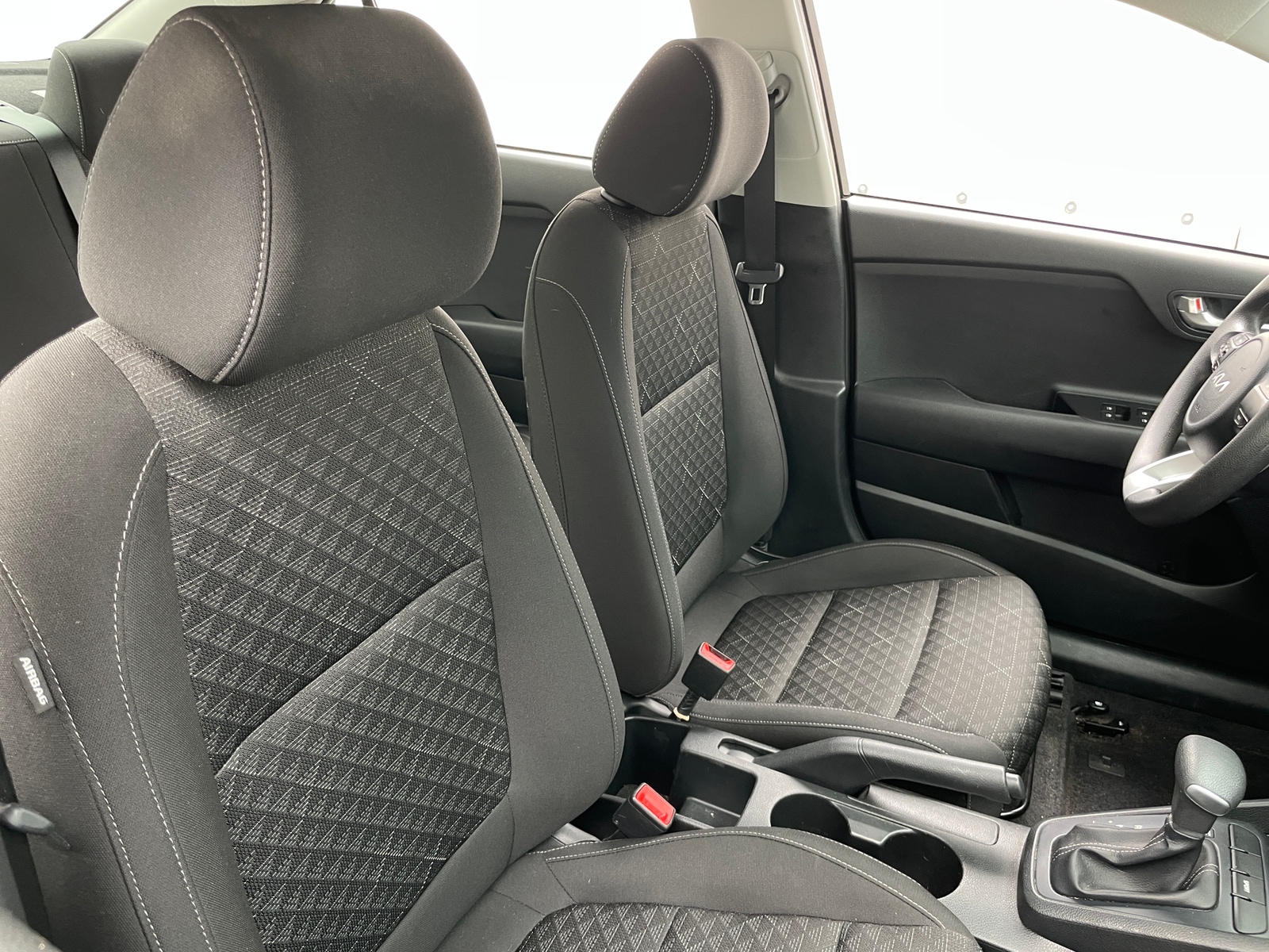 Thumbnail: 2023 Kia Rio - 2