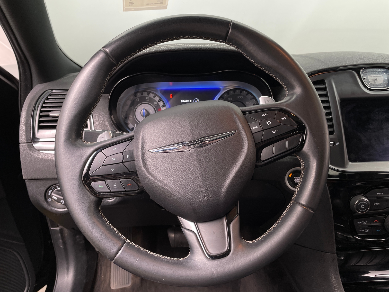 Thumbnail: 2018 Chrysler 300 - 4