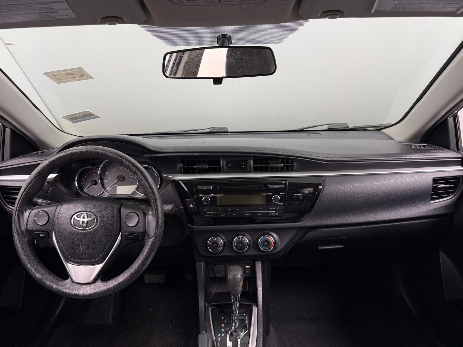 Thumbnail: 2015 Toyota Corolla - 3