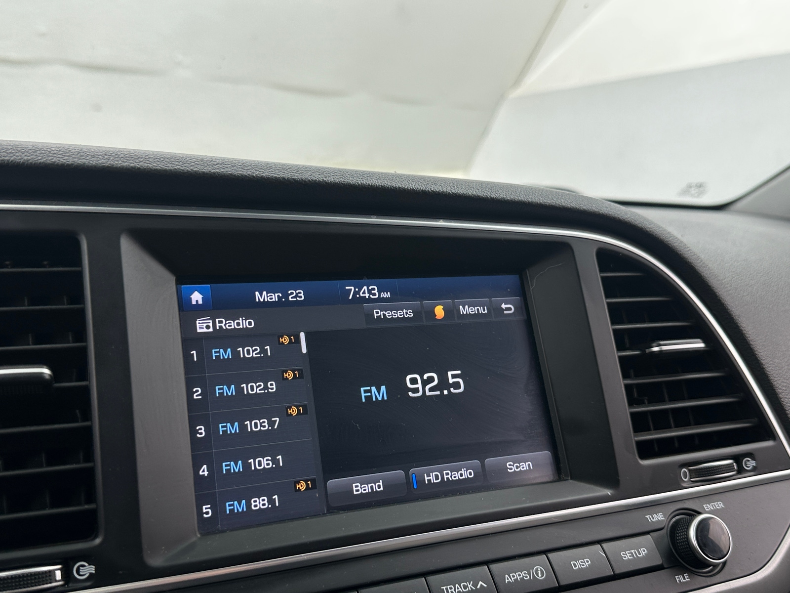 Thumbnail: 2018 Hyundai Elantra - 4