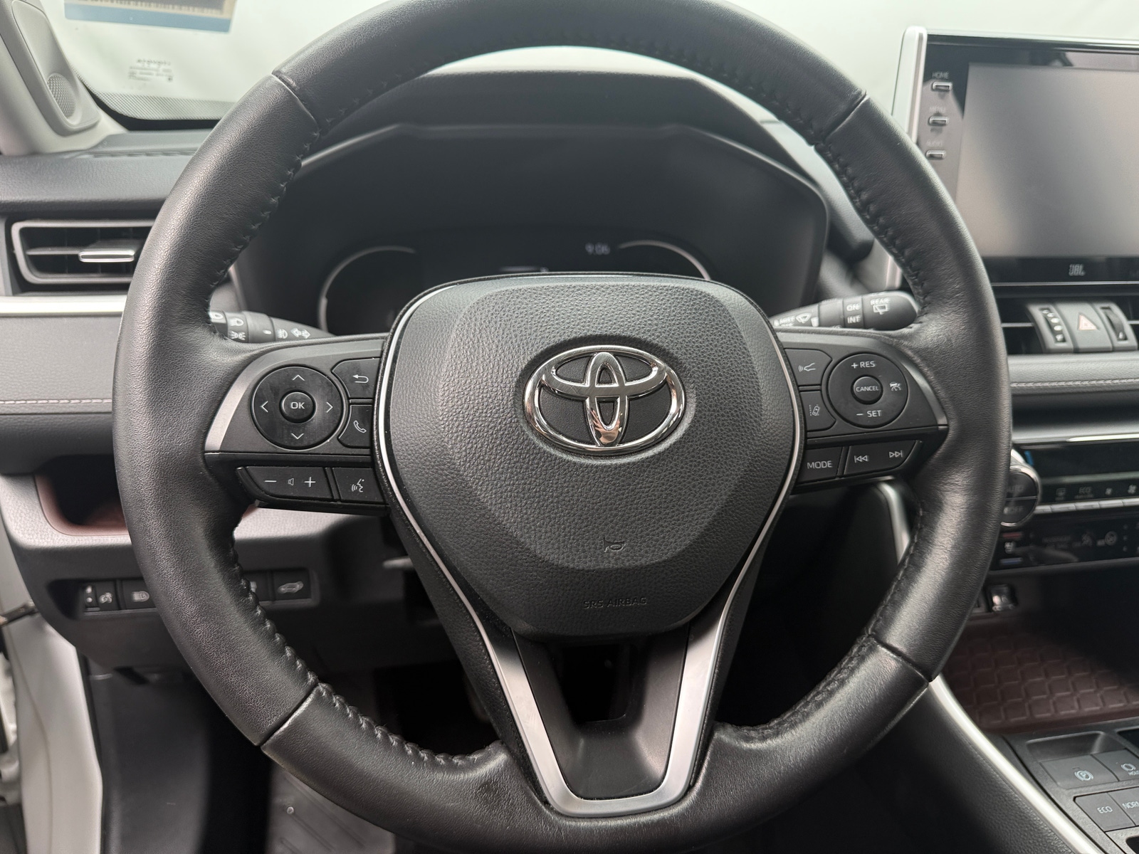 Thumbnail: 2022 Toyota RAV4 - 4