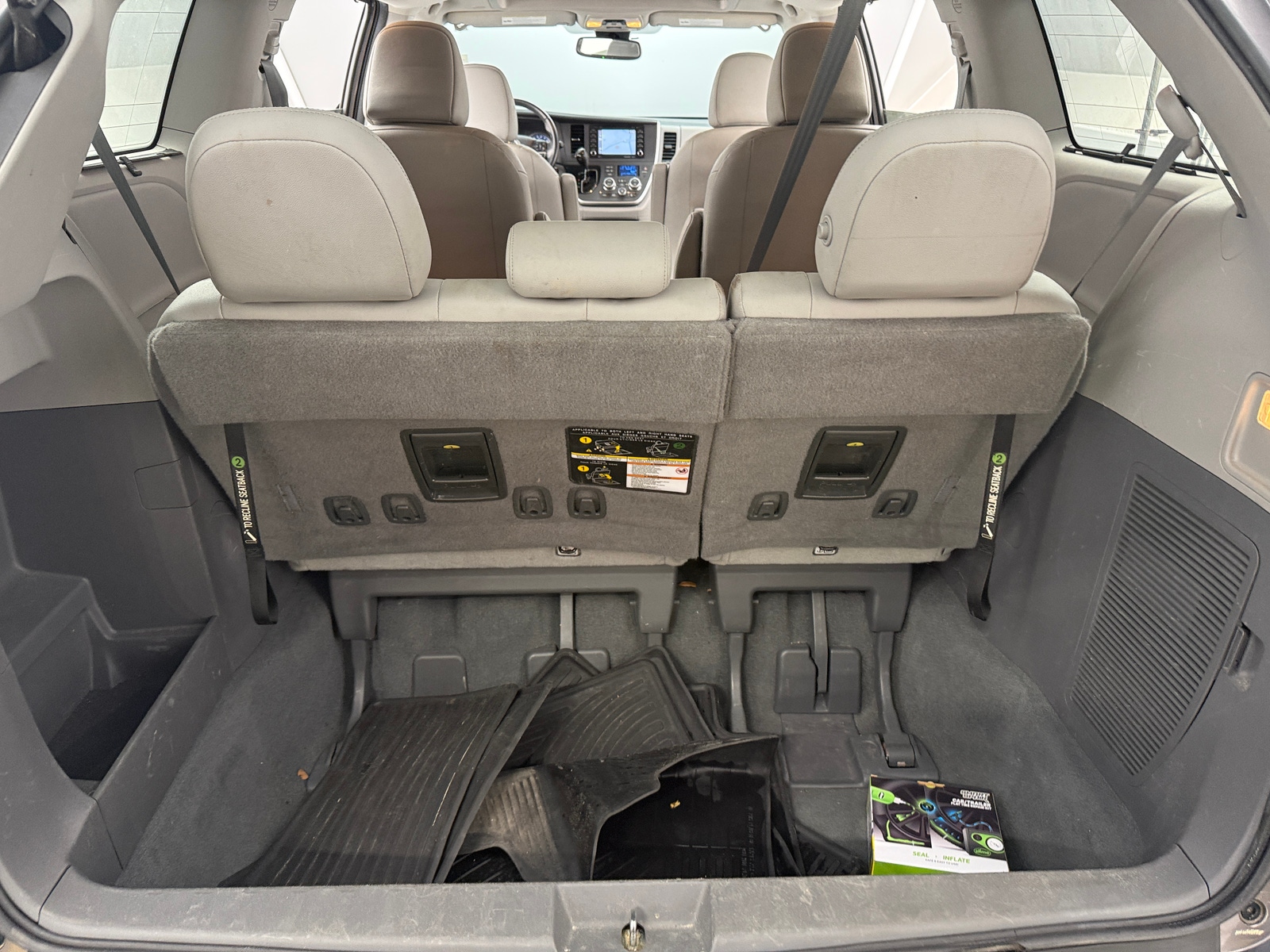 Thumbnail: 2020 Toyota Sienna - 6