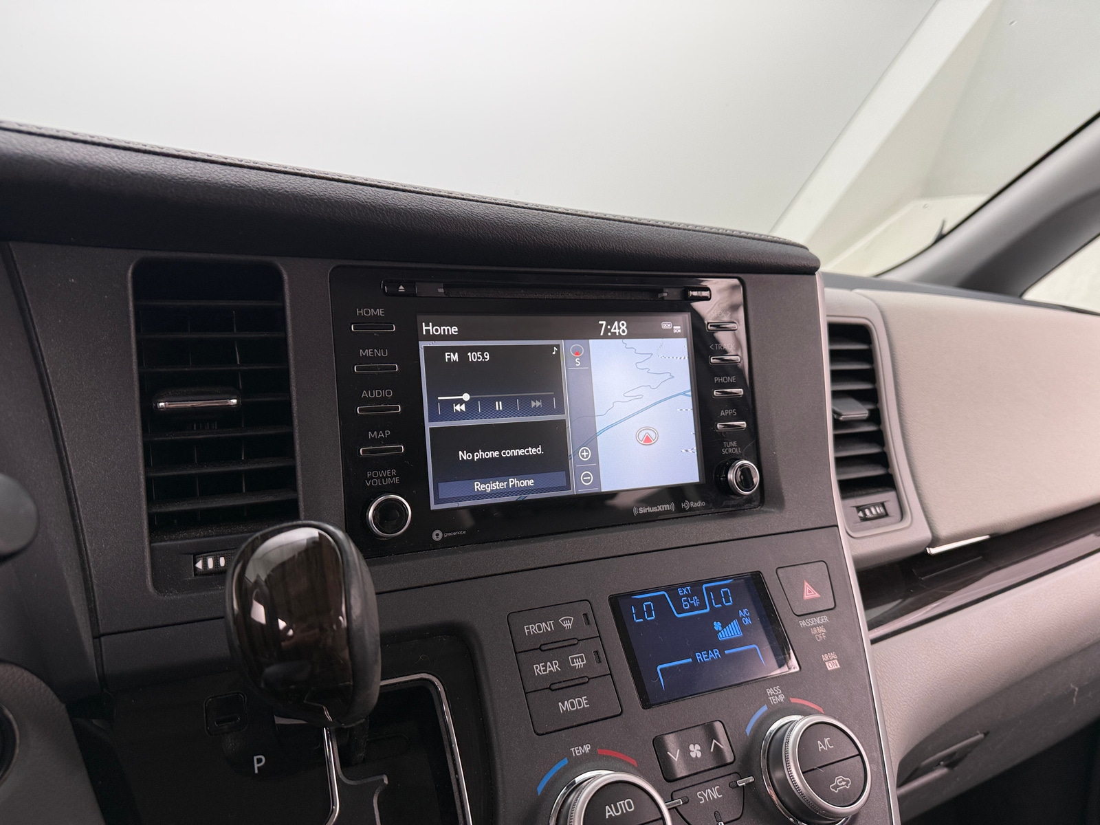 Thumbnail: 2020 Toyota Sienna - 3