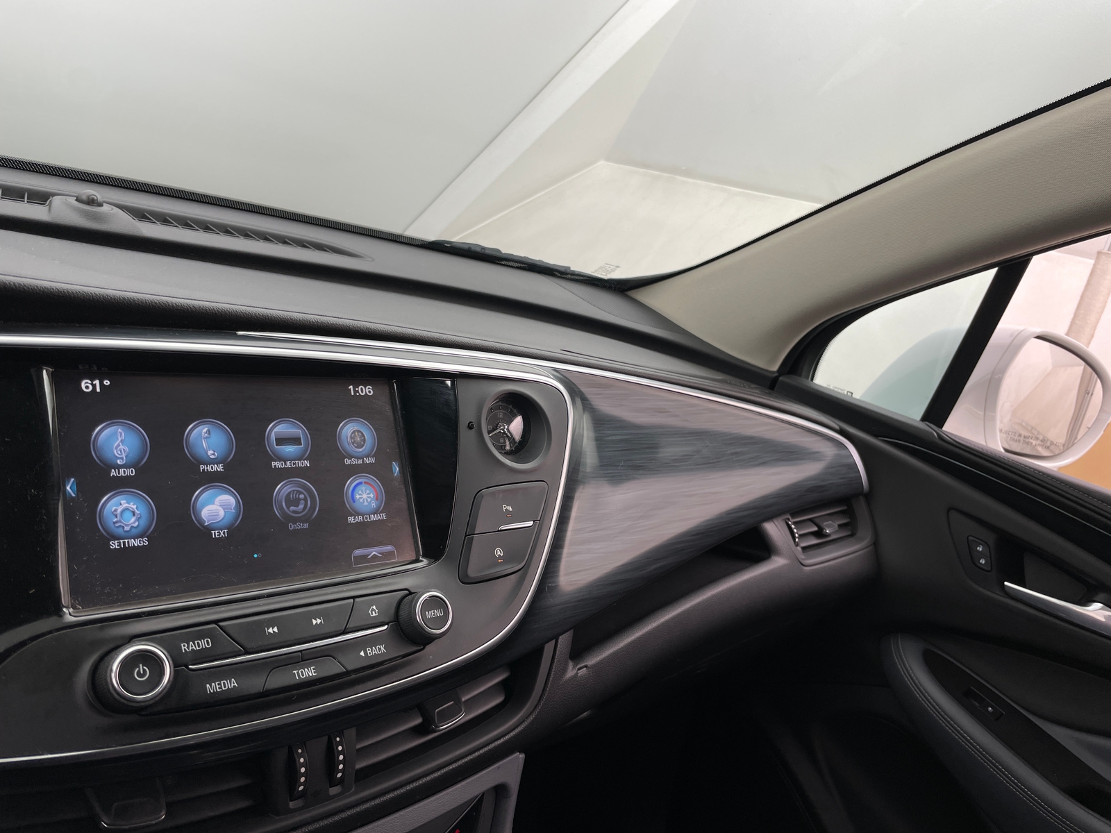 Thumbnail: 2019 Buick Envision - 3